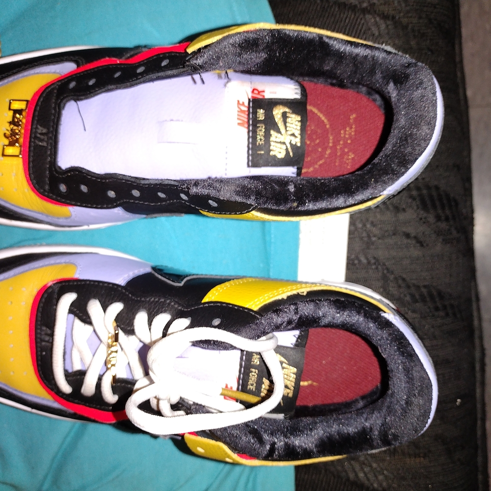 Nike Black and Yellow Sneakers Skate-Style Design